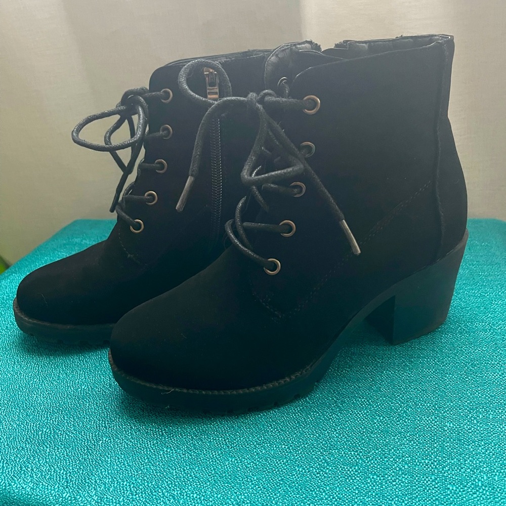 Girls Heeled Boots- Size 2
